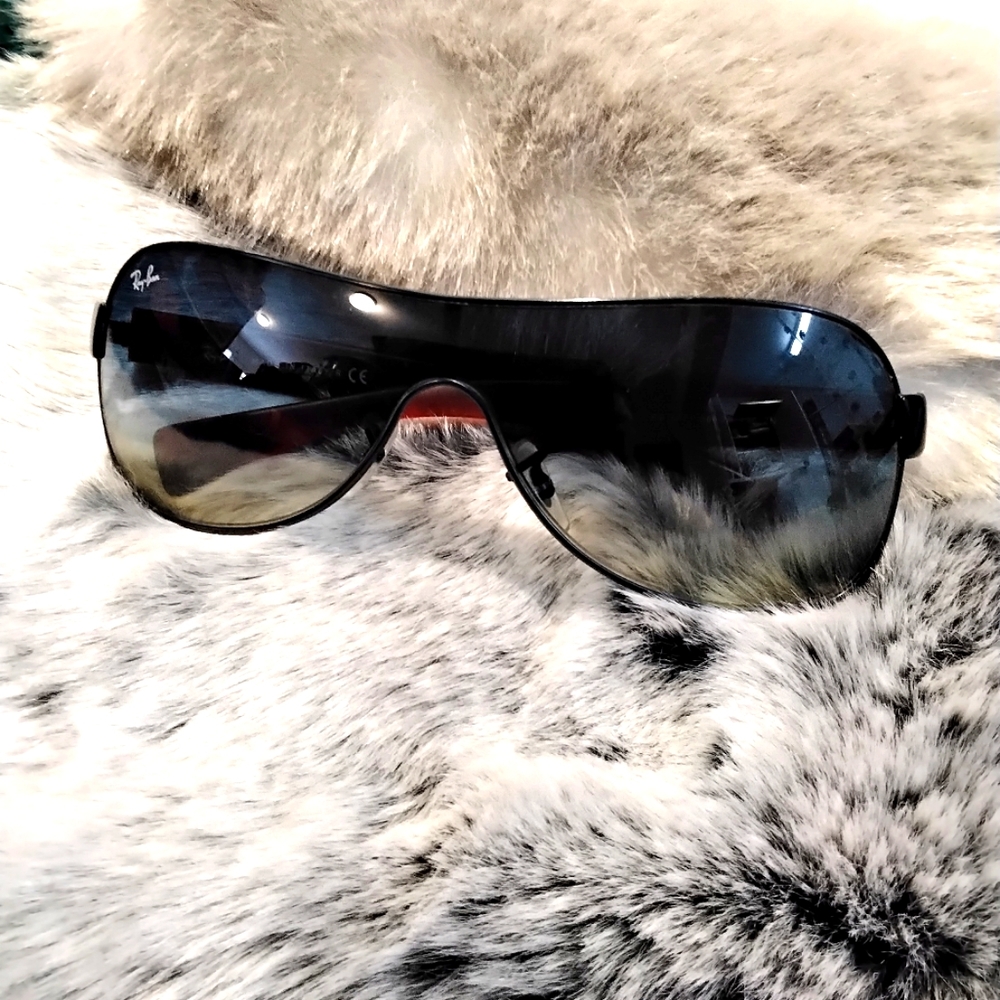 Ray Ban sunglasses 😎